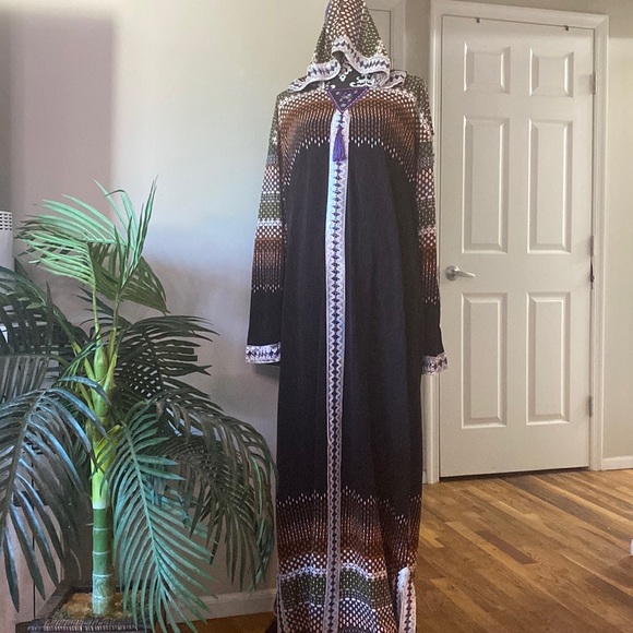 Saudi Abaya Dress - Picture 2 of 8